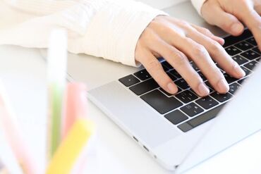 下館税務署 ★人気の官公庁バイト★
最大3ヶ月間期間限定で
事務スタッフを大募集！

▼私服OKで髪型・髪色自由♪▼
ピアス・ネイルもOK◎