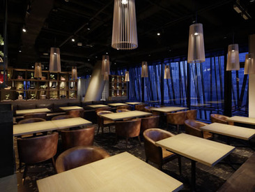 ≪銀座の夜景も見渡せる好立地♪≫
デイナータイムには生演奏もやっています!オシャレなお店で働きたい方にピッタリ☆