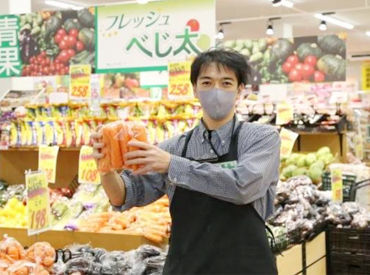 「新商品、美味しいよ」
「いっぱい入っていてお得だね」など
スタッフ同士でオススメしたり
和気あいあいとした職場です◎