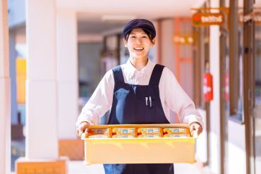 ＜お任せするのは配送のみ＞
給食弁当やヘルシー弁当等を
幼稚園や法人のお客様中心に
お届けして頂きます☆