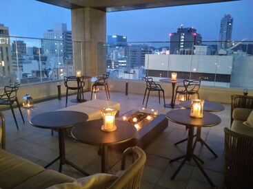 \未経験さん歓迎/
明るく元気な対応ができれば
経験やマナーに自信がなくてもOK★
働きながら一緒に身につけましょう♪