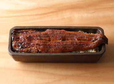 アルバイトから始めて、
社員にステップアップした方も多数★
【お客さまもスタッフも笑顔にする】の気持ちを大切にしています◎