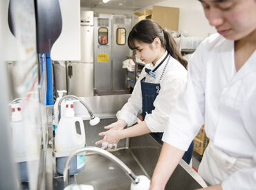 まずは元気に”いらっしゃいませ”が言えたらOK◎
分からないことがあれば何でも先輩へ相談してくださいね！