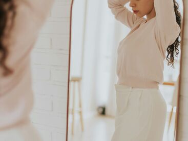 ファッション人材リンク株式会社【FJL】 ﾟ*｡☆ NEWスタッフ募集 ☆。*ﾟ
髪色・ネイル自由♪
20～30代男女staff活躍
未経験相談OK
制服貸出あり