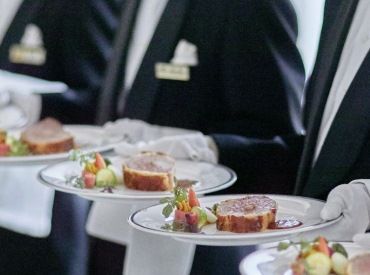 記念日や接待、お顔合わせなど、
さまざまなお客様のサービスが経験できる!