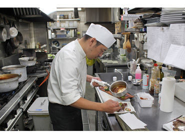 ＼こんな方にオススメ／
「飲食店を定年退職した方」
「鮮魚店での勤務経験がある方」
「魚をおろすのが得意な方」