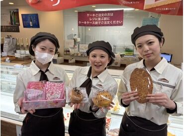 シャトレーゼ 安城店 現在高校生5名、大学生15名と学生スタッフ多数活躍中！
オシャレな制服はスタッフにも好評♪
