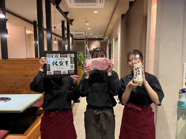 焼肉 遊山 ＼意外と簡単！？／
オーダーはタッチパネル◎
注文確認の聞き直しが少なくオーダーミスが起こりにくい♪
焦らず接客できます☆