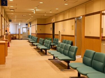 芝公園駅から徒歩3分の好立地◎
オフィスビル内の綺麗なクリニックで快適に働けます♪