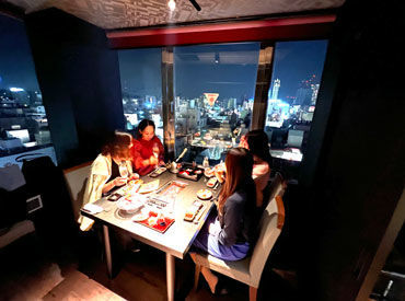 とにかく！チームワークのいい職場♪
先輩がしっかりついて
丁寧に教えてくれるので
安心して働けますよっヽ（^o^）丿