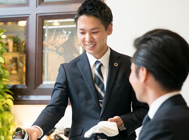 一流ホテルの礼儀作法・マナーが身につく!
社会人として必要なスキルを習得できるから、
学生さんのバイト先にもピッタリ♪