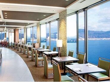 ＼月〇万円稼ぎたい！／
希望収入に向けて自由にシフト調整OK♪
頑張りに応じた昇給で時給1800円までUPします★