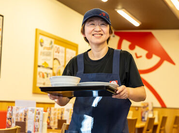 まかないは全品半額☆＊
メニューから好きなものを選んでOK！
食費も節約できて、お腹もいっぱい♪