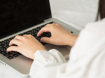 タケダパートナーズ株式会社 (勤務地：女子美術大学 相模原キャンパス) kd PCへの入力操作ができればOK★
大学内のお仕事なので、土日祝休み！
平日ガッツリ稼ぎたい人にオススメ◎
※写真はイメージです