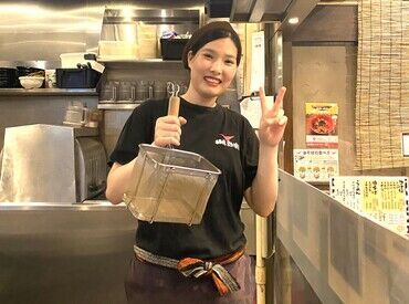 人気店「麺屋政宗」のホールスタッフ。
仙台駅から徒歩3分！AER（アエル）の向かえで通いやすさ抜群です◎
