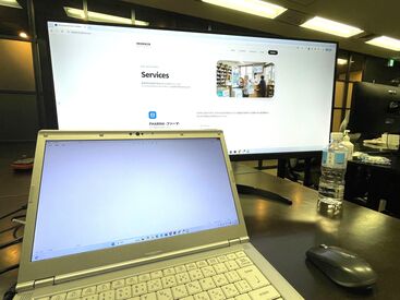 仕事中は集中してモクモクと取り組んでいますが
空き時間は和気あいあいとした雰囲気です♪
優しくて頼りになるスタッフばかり◎