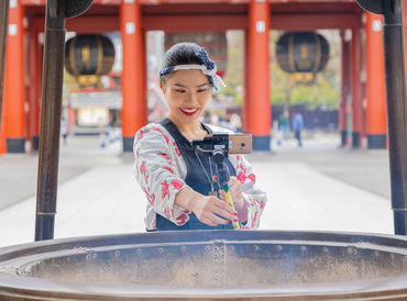 えびす屋　浅草店 優しい先輩方が丁寧に教えます！
個人のペースにあったメニューで、
無理の無い研修を行うので気が付けば一人前に！