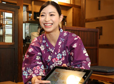 水槽から引き揚げたばかりの活貝や、
一番人気の蟹味噌甲羅焼目の前で焼ける楽しさが大人気★
＜面接時の履歴書不要★＞