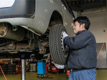 石上車輌株式会社　伏見店 ＼経験者歓迎！！／
長く働けるあたたかい職場♪
休暇制度も多数！