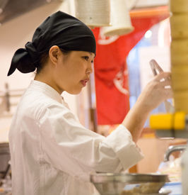 ≪週2日、1日3h~OK!≫
未経験の方も大歓迎!幅広い年代の男女スタッフが活躍中★
楽しい&熱い仲間が待ってます!