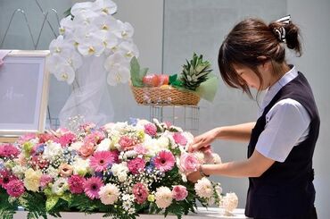 泉屋株式会社　葬祭部 扶養内勤務OK！
家庭と両立しながら働けますよ★
お悩みや心配事などは、スグ相談してください◎