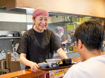 シフト提出は14日ごとなので、スケジュール管理もしやすい♪
プライベート重視派のあなたにオススメのバイトです◎