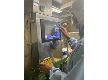 株式会社ドリーム・フーズ　本社工場 食品の品質と安全を支える、やりがいのあるお仕事！
機械による選別作業や原料の投入、計量・梱包などをお任せします。