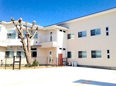 研修・先輩のサポートがあるため未経験の方も安心!
資格取得支援でスキルアップをしながら
長期で腰を据えて働けます◎