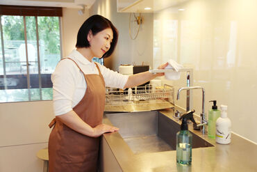 料理・片付け・子守りなど…
いつもの家事と同じ感覚でOK◎
特別な経験やスキルは一切いりません♪
