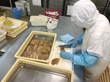 札幌駅立売商会【丘珠工場】 新工場への移転前は現工場で勤務できます◎
勤務地については、面接時に詳しくお話いたします！
