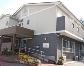 三芳グループホームそよ風 ＼人柄重視の採用です！／
しっかりしたサポート体制で、安心して始められる環境♪
希望の働き方、お気軽にご相談を◎