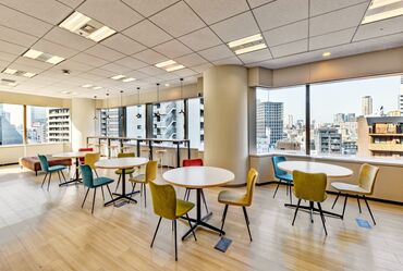 赤坂駅チカのおしゃれなオフィス♪服装・髪型・ネイル自由で自分らしく働けます！