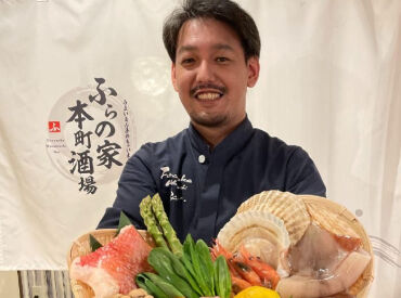ふらの家　本町酒場 未経験の方もイチから教えていきます！
「お客様を喜ばせたい」という気持ちと
元気な笑顔があればOKです★