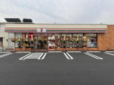 セブンイレブン 甲府下石田２丁目店 明るくチームワークの良いお店です。初めてのアルバイトでも丁寧に教えますので安心してください。