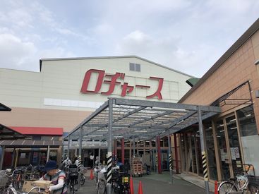 短時間勤務OKなので
扶養内で働きたい方や
学校と両立して働きたい方大歓迎★
働き方はお気軽にご相談くださいね♪