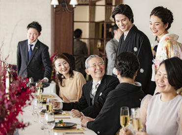 アルバイトデビューの方も大歓迎!
研修期間があるので、
未経験の方もしっかり学べます◎