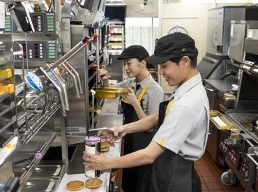 新しいバイト・パート仲間ができます★
どなたでもスグに馴染める環境ですよ♪
楽しく働きたい方にオススメ◎