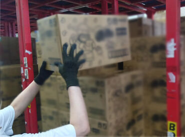 ＼接客ナシ×モクモク作業♪／
初めてでもすぐに慣れる方がほとんど◎
お気軽にご応募ください！