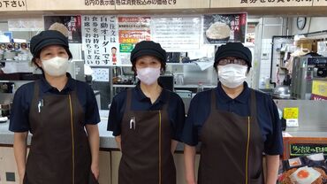 中日本ハイウェイリテール チームワーク抜群！気さくなスタッフが多いです♪
子育て中、家庭を持っている方もたくさんいるので理解があります◎