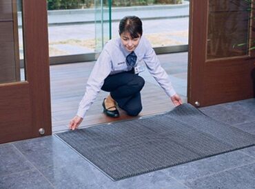 40～50代までのスタッフが在籍中＞
運転しやすいサイズの車なので未経験でも安心◎