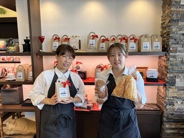 みやび珈琲　伊丹店【304】 若手世代も多数活躍中★
いつも笑顔でいっぱいの温かい雰囲気も魅力のひとつ◎
チームワークバッチリです！