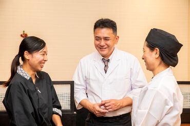 おさかな家族　イオンモール福津店［107］ グループ各店で使える食事券毎月支給！
300円分×3枚を毎月アプリにて支給！
ご友人や家族とお得にお食事♪