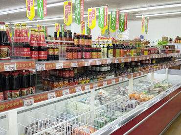 ちょっと珍しいレアな商品も…♪お店にいるだけでワクワクできる、業務スーパーで働きませんか◎