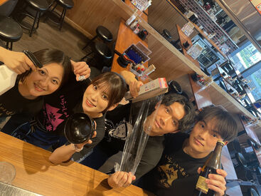 \現金手渡し&日払いOK★/
副業として勤務しているスタッフも多数★
シフトの自由も効くので働きやすさは抜群◎