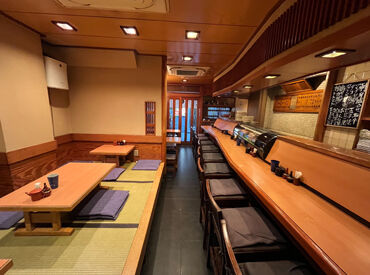 焼鳥 鳥政 未経験でも先輩がしっかりサポート♪
ゆったりした雰囲気なので、落ち着いてお仕事を覚えられます◎