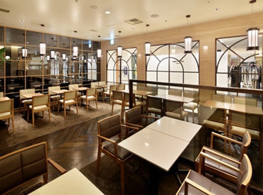 丸福珈琲店 近鉄あべのハルカス店 バイトデビューさんも大歓迎★
扶養内での勤務や安定派の方もOK！
フリーターさん・主婦さん・学生さんなど
幅広く活躍中♪