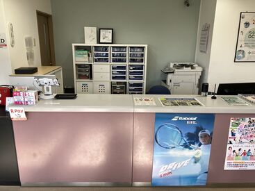 利用者さんに挨拶したり、受付を行ったり...
黙々と事務作業するだけではなく、人との交流も適度に楽しめます♪