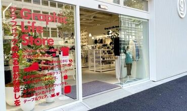 ラボアイテムも人気のTシャツストア
graniph(グラニフ)