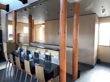 正社員デビューも大歓迎です！
「異業種からの転職」「飲食業再チャレンジ」を応援します！