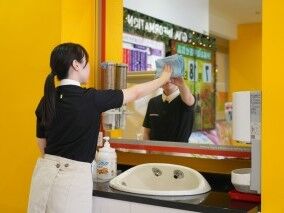 お仕事は拭き掃除や空き缶回収など
難しくないので、未経験でも大丈夫♪
いつもの家事感覚でOKですよ♪